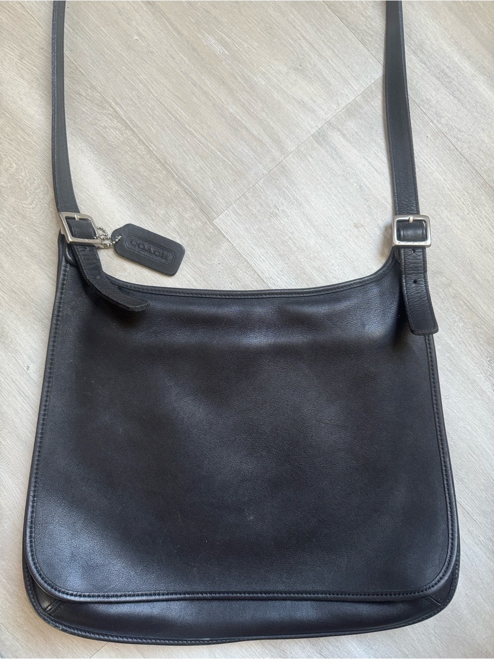 Vintage Coach 9134 Black Leather Hippie Flap Crossbody Bag